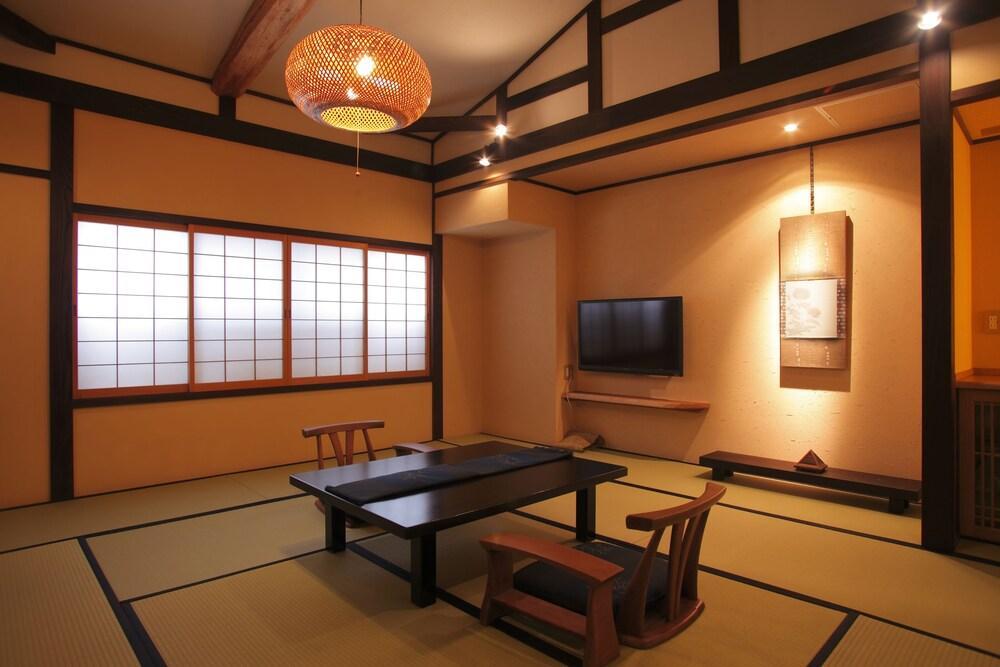 Hanaougi Bettei Iiyama Takayama  Extérieur photo